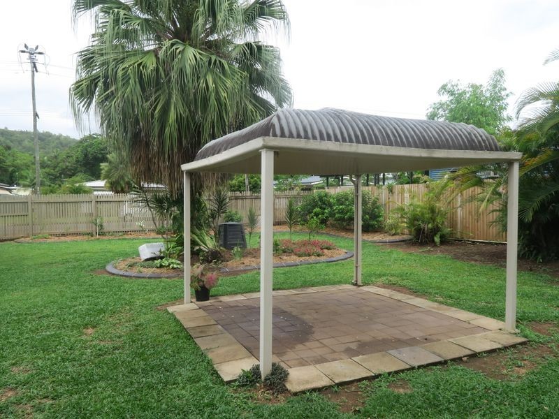 238 Woodward Street, Whitfield QLD 4870