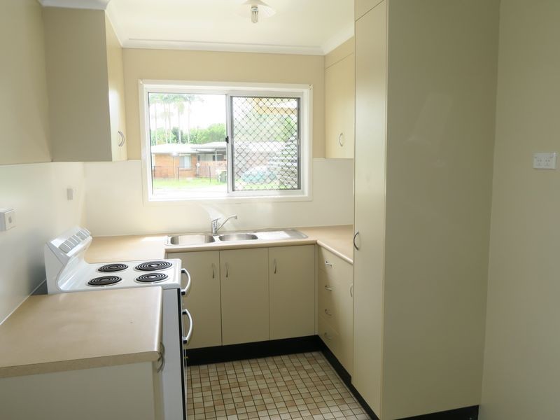 43 Francis Street, Mooroobool QLD 4870