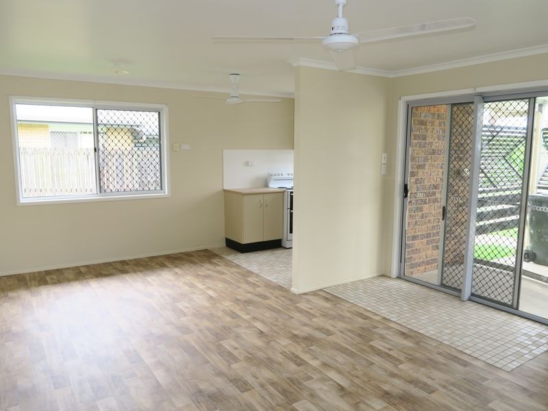 43 Francis Street, Mooroobool QLD 4870
