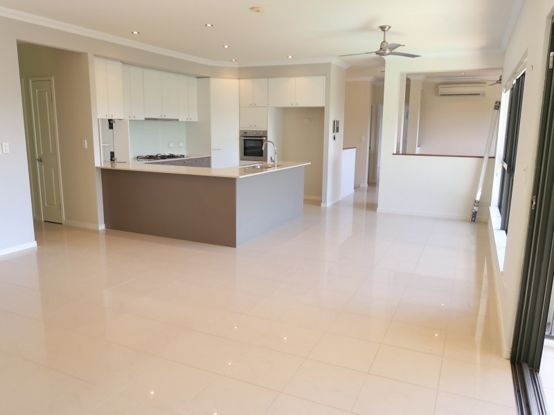 14 Grace Close, Whitfield QLD 4870