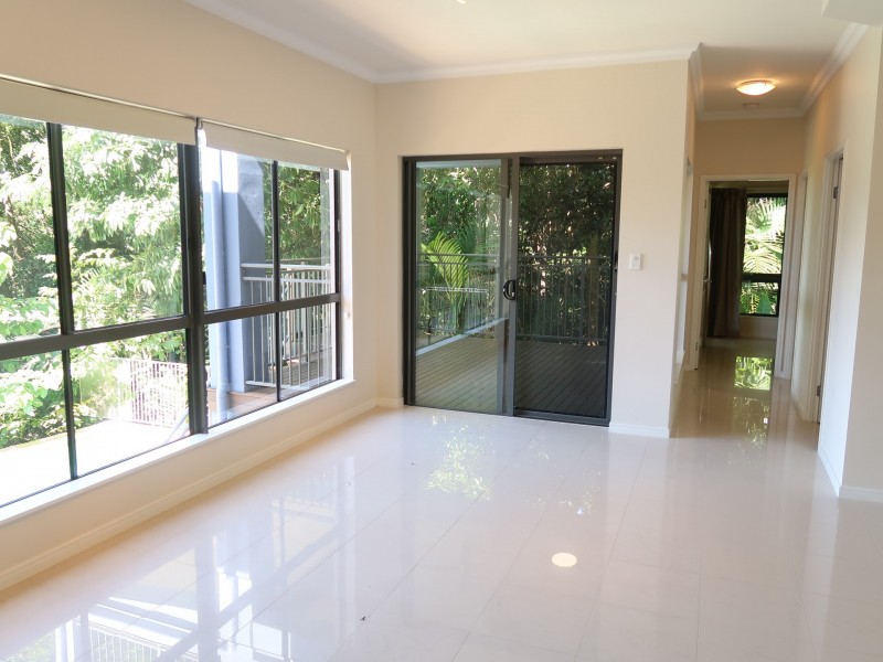 14 Grace Close, Whitfield QLD 4870