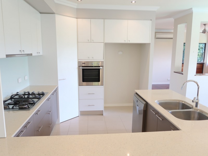 14 Grace Close, Whitfield QLD 4870