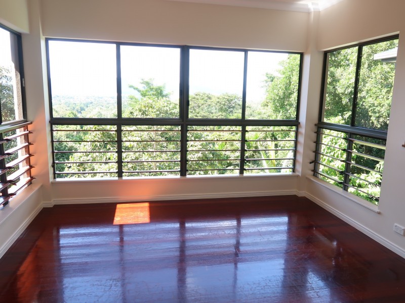 14 Grace Close, Whitfield QLD 4870