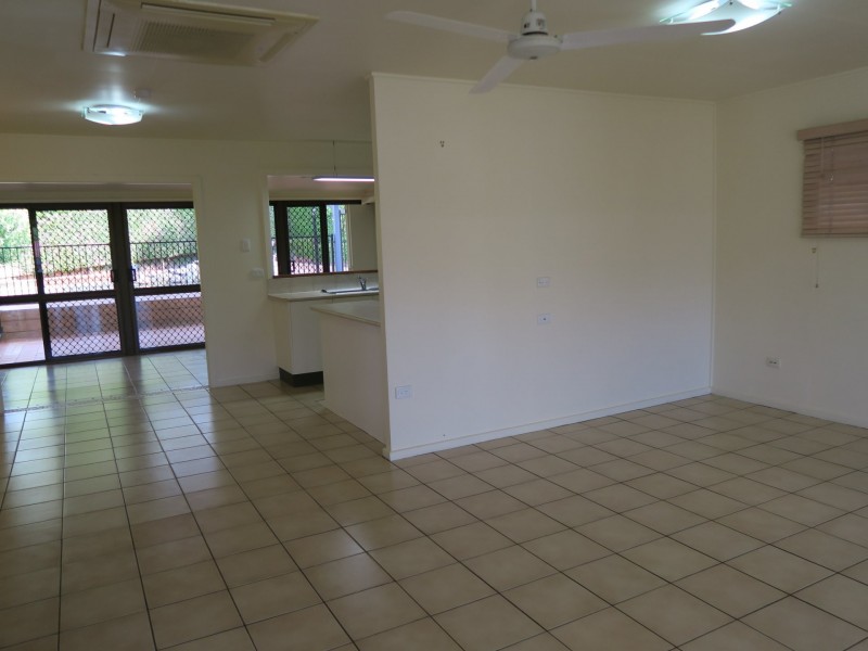 25 Duignan Street, Whitfield QLD 4870