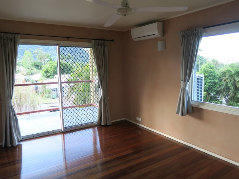 25 Duignan Street, Whitfield QLD 4870