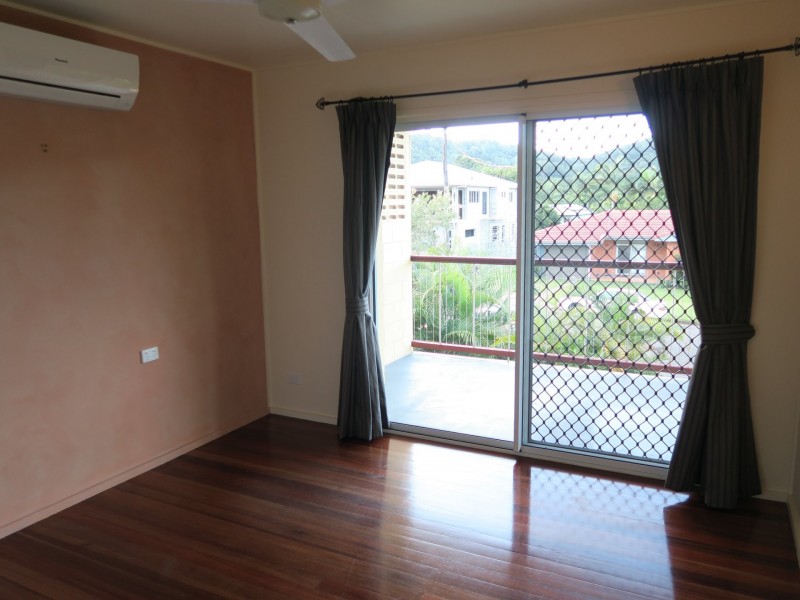 25 Duignan Street, Whitfield QLD 4870