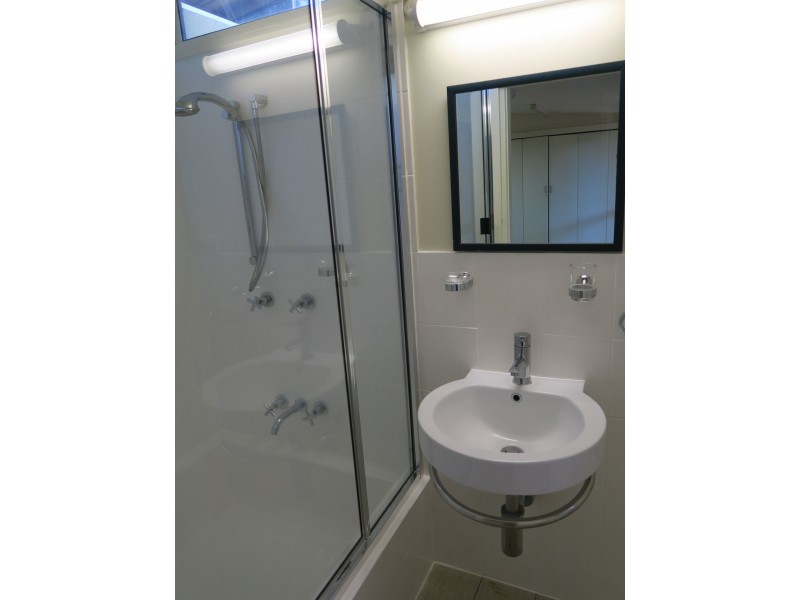 25 Duignan Street, Whitfield QLD 4870