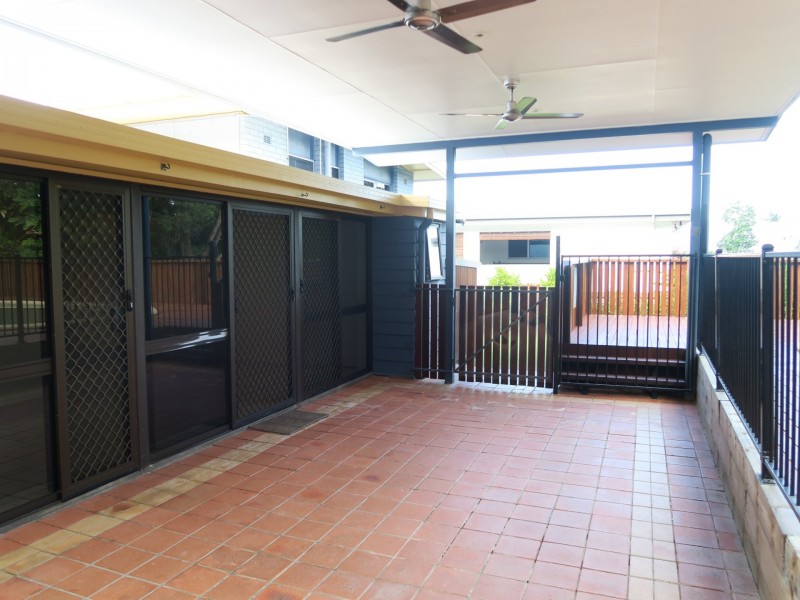 25 Duignan Street, Whitfield QLD 4870