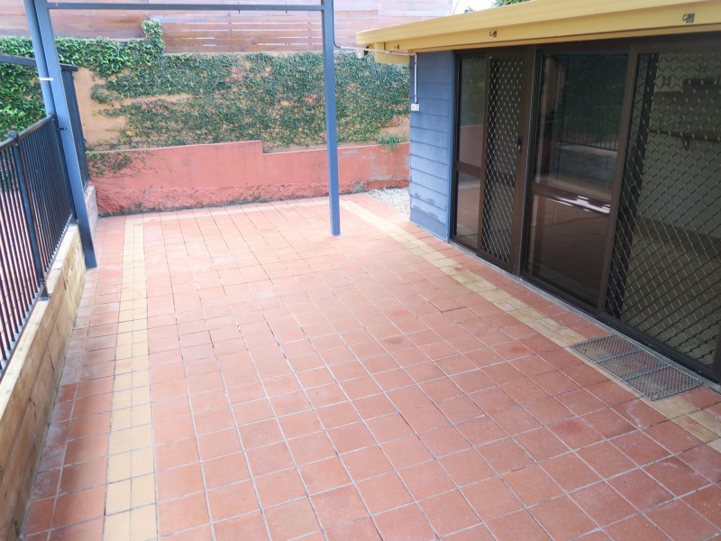 25 Duignan Street, Whitfield QLD 4870