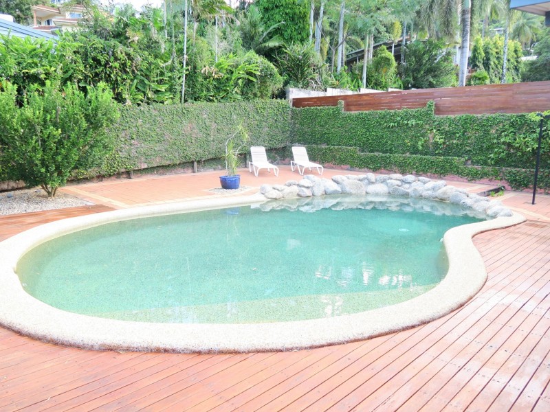 25 Duignan Street, Whitfield QLD 4870