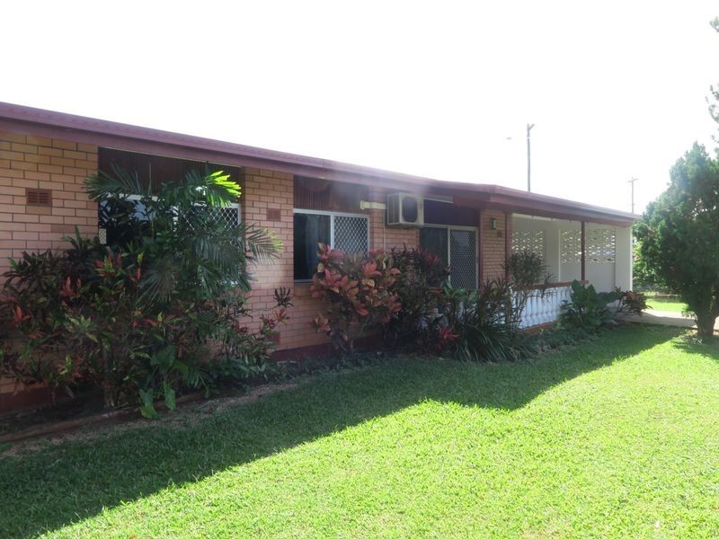 299 McCoombe Street, Mooroobool QLD 4870