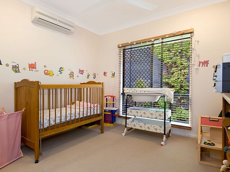 9 Fantan Close, Redlynch QLD 4870