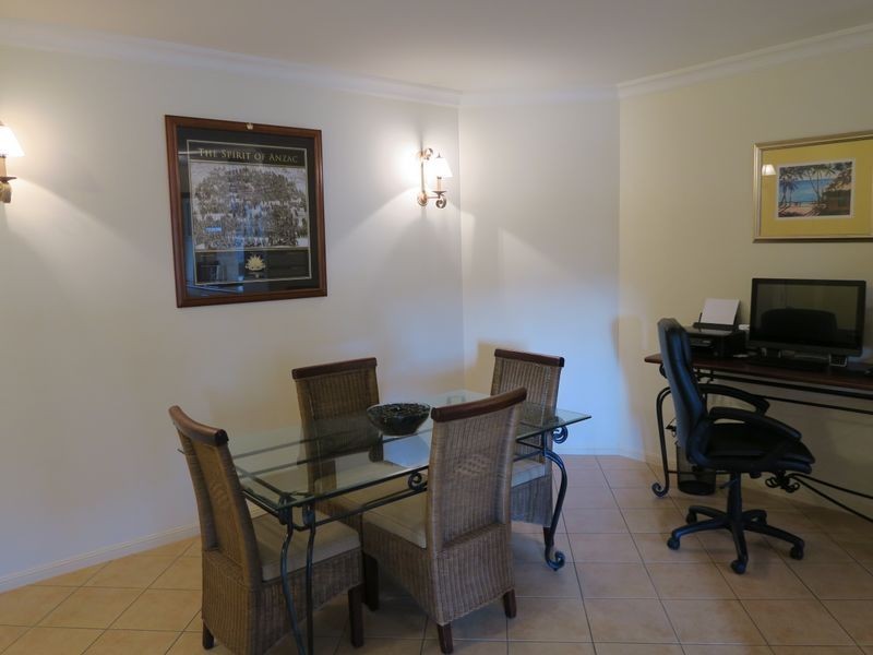 410/2 Greenslopes Street, Cairns North QLD 4870