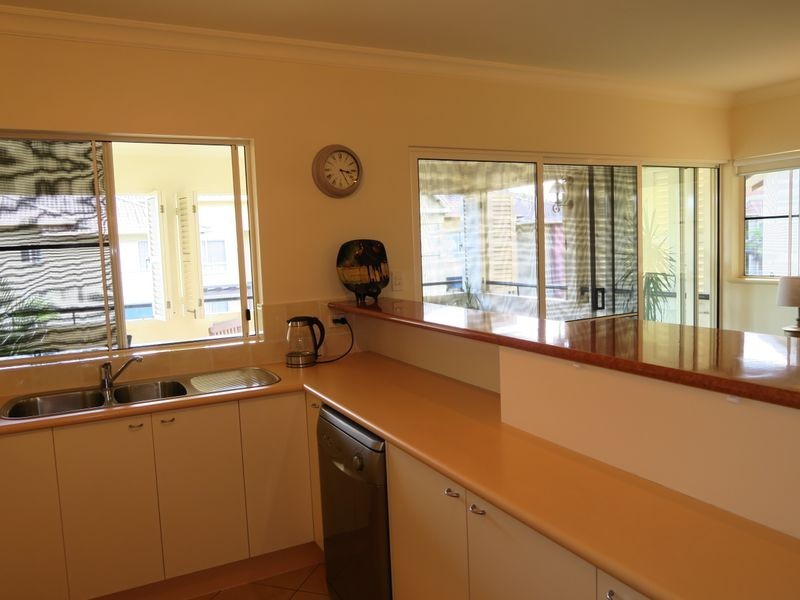 410/2 Greenslopes Street, Cairns North QLD 4870