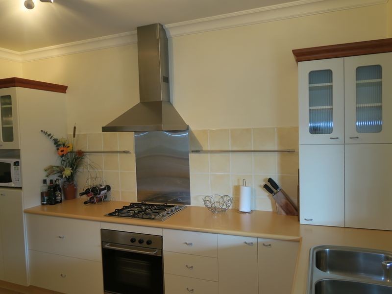 410/2 Greenslopes Street, Cairns North QLD 4870