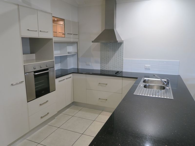 8/27-29 Pembroke Street, Parramatta Park QLD 4870