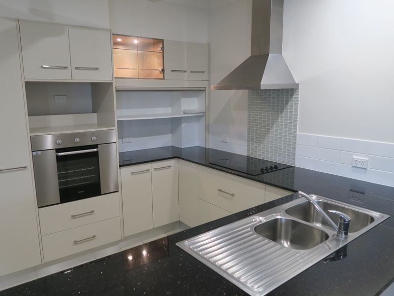 8/27-29 Pembroke Street, Parramatta Park QLD 4870