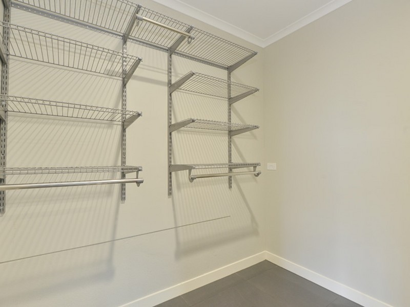 12 Sommerville Crescent, Whitfield QLD 4870