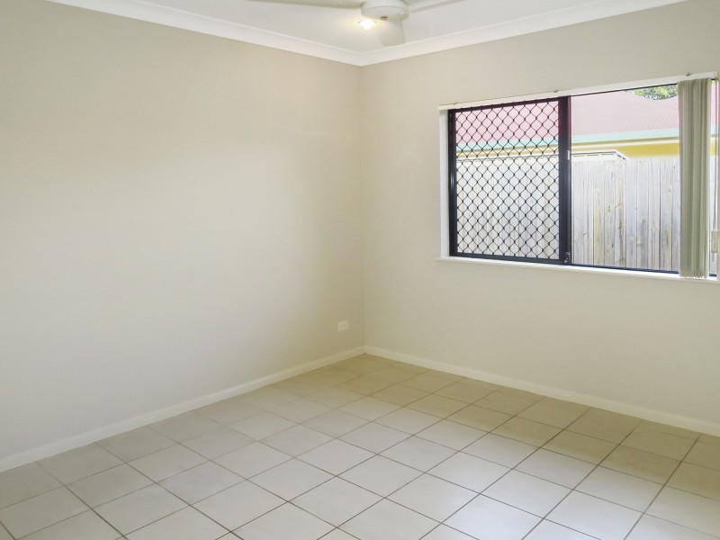 6 Aroona Street, Caravonica QLD 4878