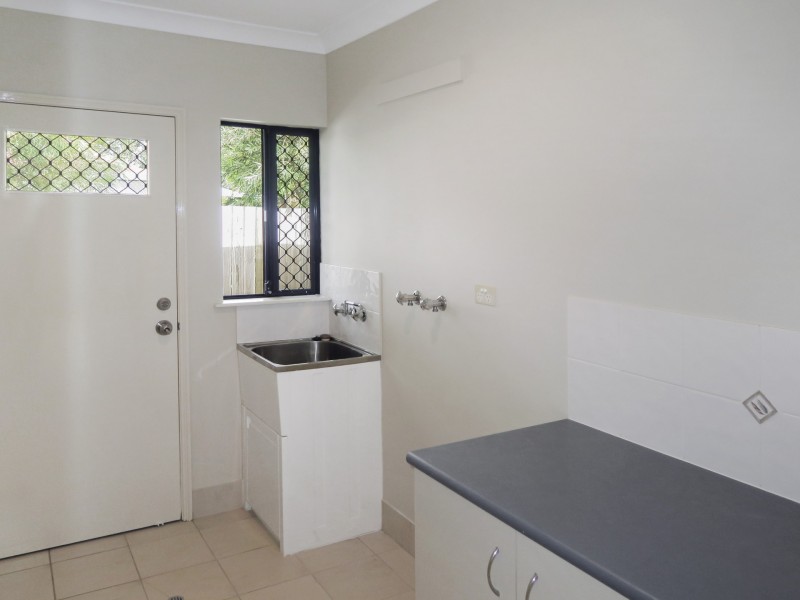 6 Aroona Street, Caravonica QLD 4878