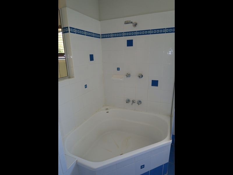 40 Daphne Drive, Redlynch QLD 4870