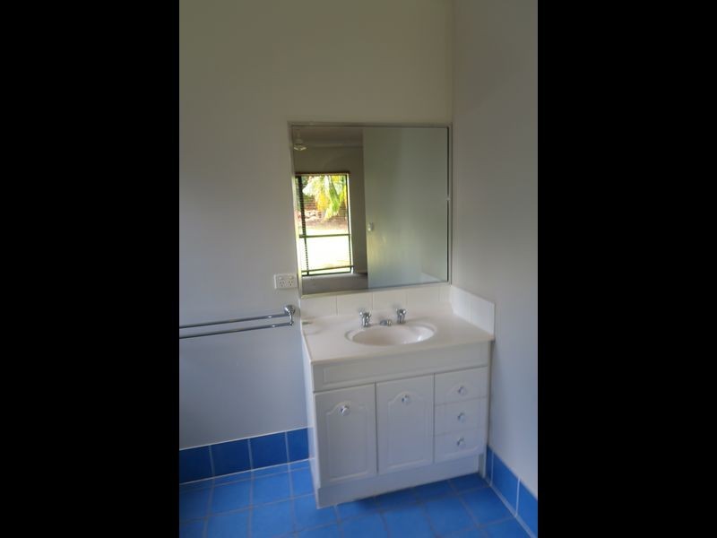 40 Daphne Drive, Redlynch QLD 4870