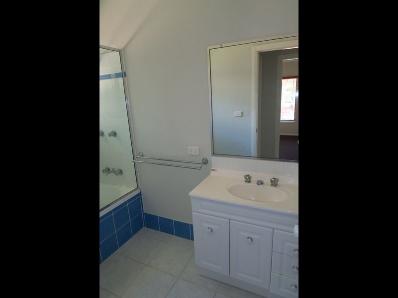 40 Daphne Drive, Redlynch QLD 4870