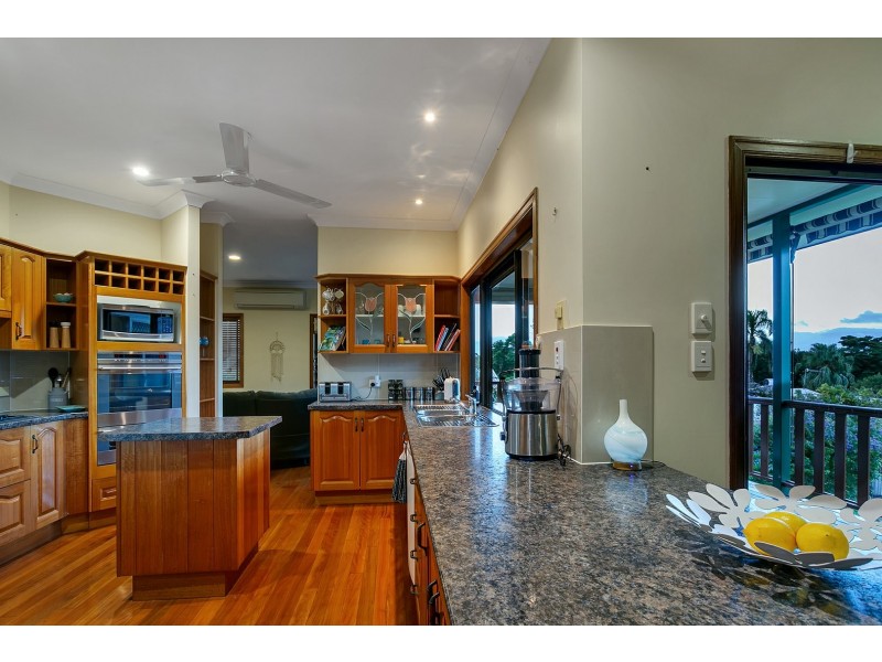 170 Harvey Road, Redlynch QLD 4870