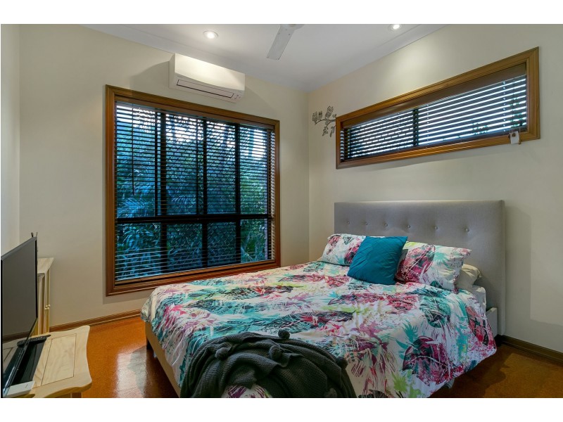 170 Harvey Road, Redlynch QLD 4870