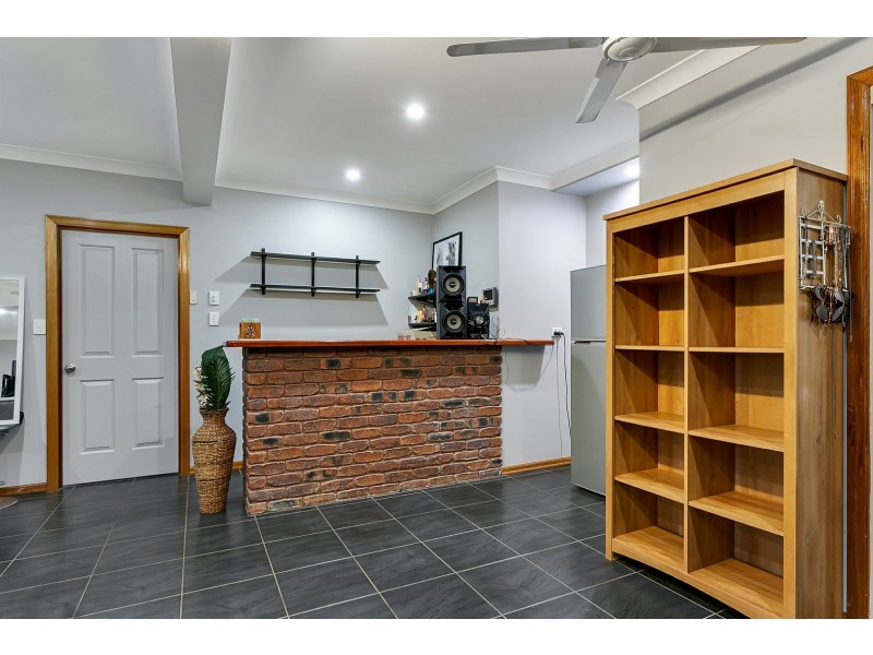 170 Harvey Road, Redlynch QLD 4870