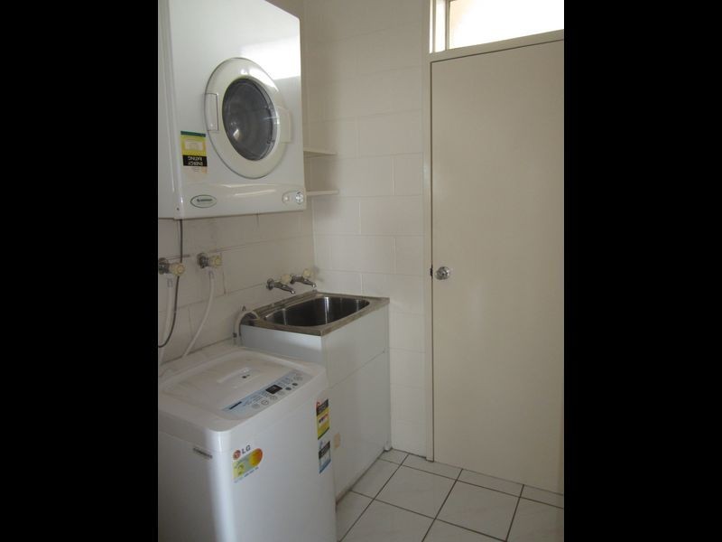 27/186 Lake Street, Cairns QLD 4870