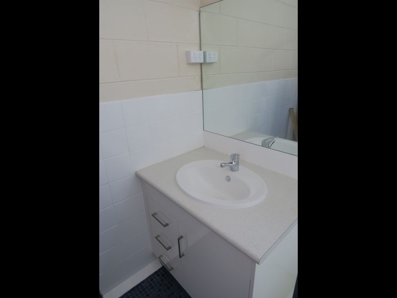 27/186 Lake Street, Cairns QLD 4870