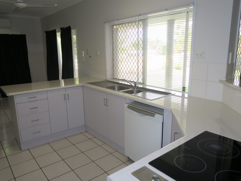 5 Whyandra Close, Mount Sheridan QLD 4868