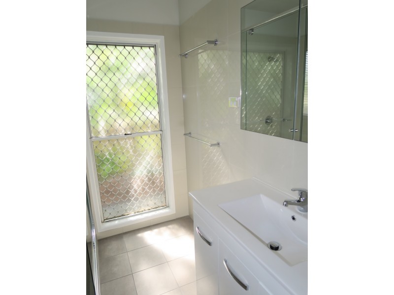 5 Whyandra Close, Mount Sheridan QLD 4868