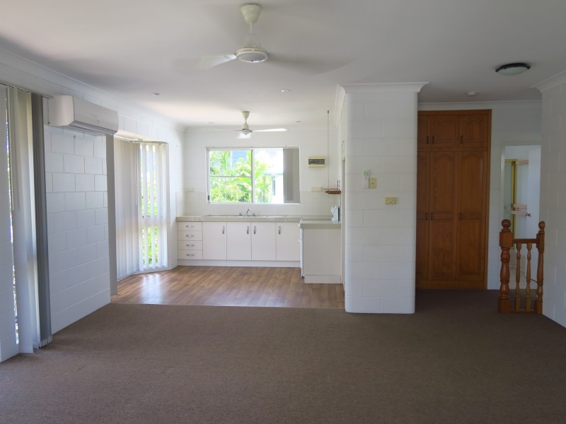 9/73 Pease Street, Manoora QLD 4870