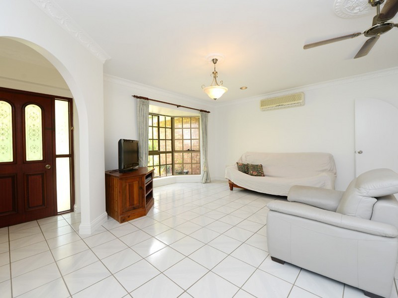 4 Finch Street, Bayview Heights QLD 4868