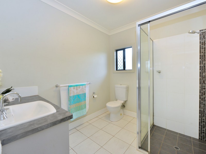 14 Springbrook Avenue, Redlynch QLD 4870