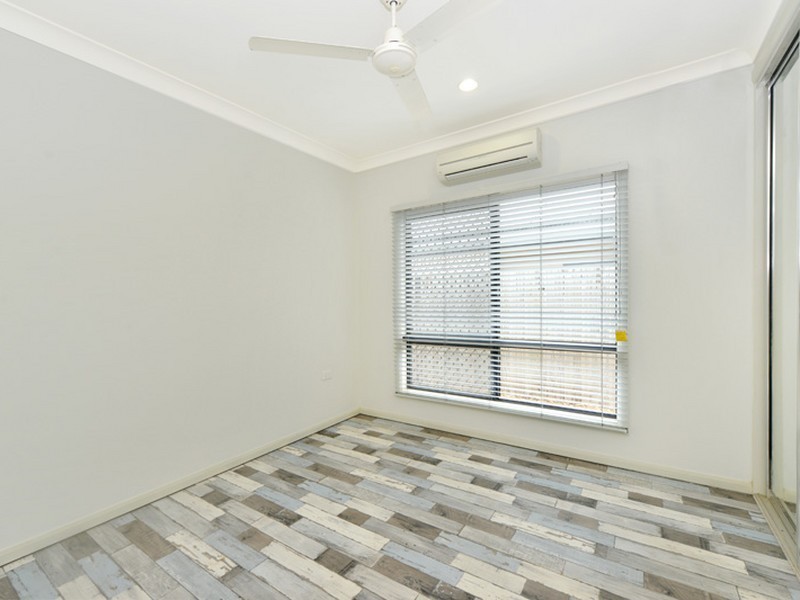 14 Springbrook Avenue, Redlynch QLD 4870