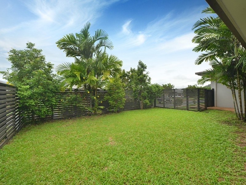 14 Springbrook Avenue, Redlynch QLD 4870