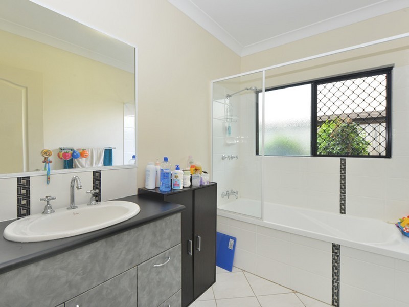 11 Venice Close, Kewarra Beach QLD 4879