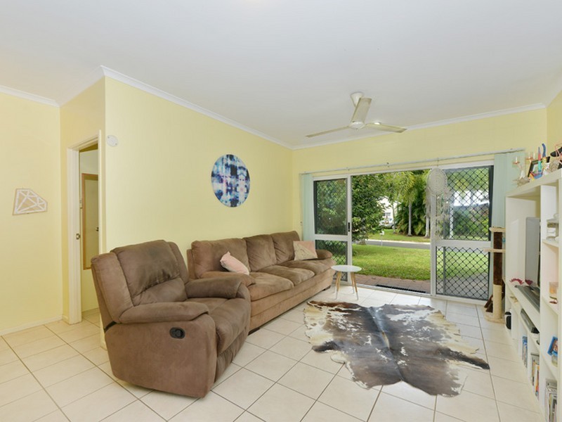 13/2-6 Lake Placid Road, Caravonica QLD 4878