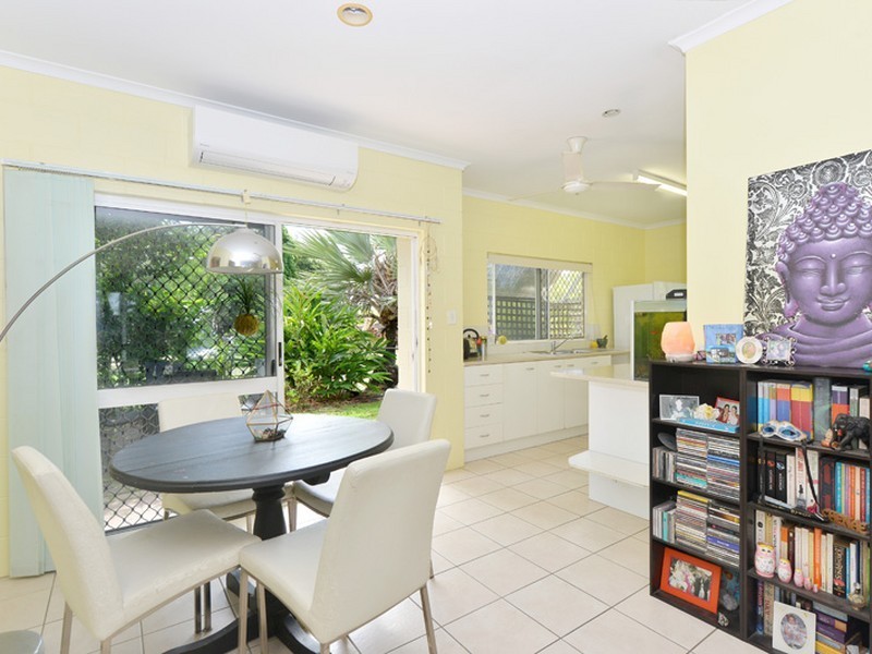 13/2-6 Lake Placid Road, Caravonica QLD 4878