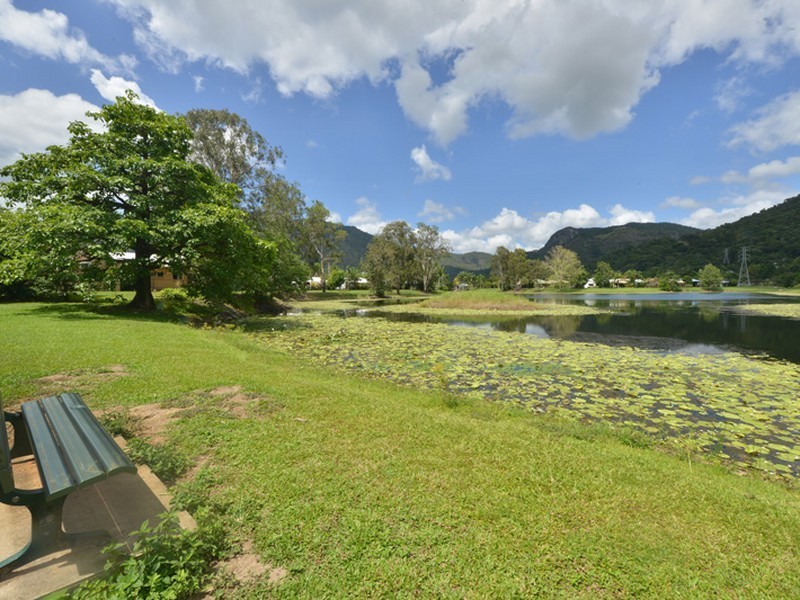 13/2-6 Lake Placid Road, Caravonica QLD 4878