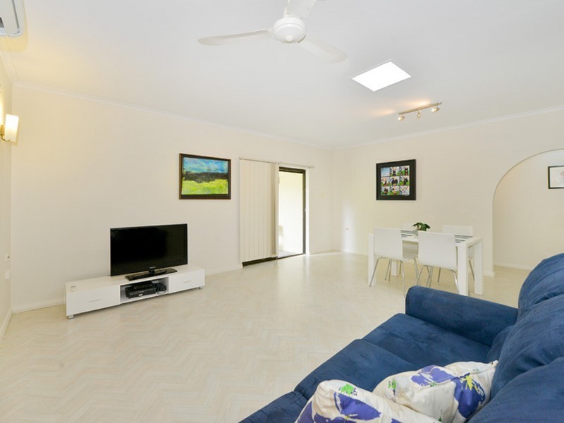 15 Hobson Drive, Brinsmead QLD 4870