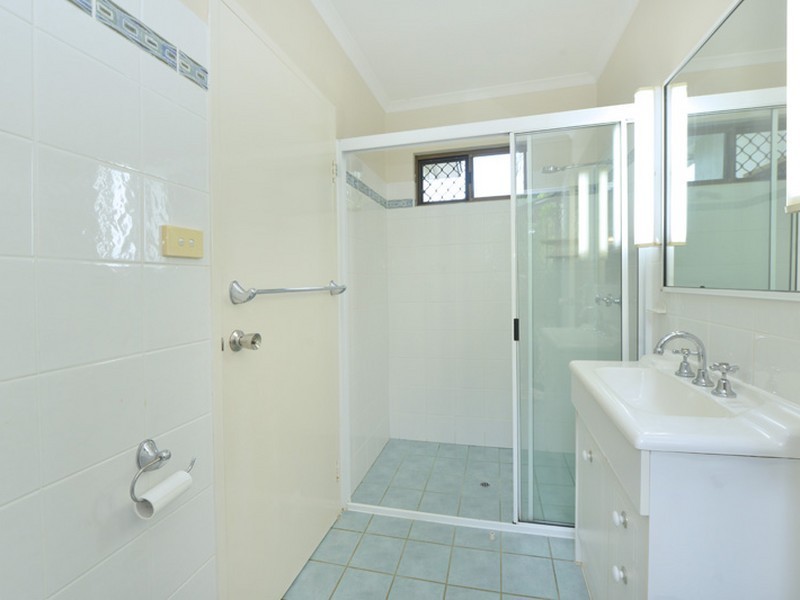 15 Hobson Drive, Brinsmead QLD 4870