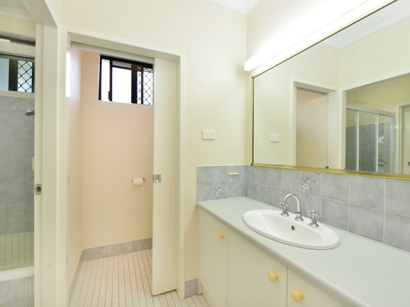 15 Hobson Drive, Brinsmead QLD 4870