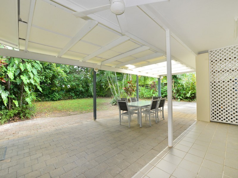 15 Hobson Drive, Brinsmead QLD 4870