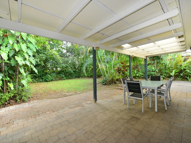 15 Hobson Drive, Brinsmead QLD 4870