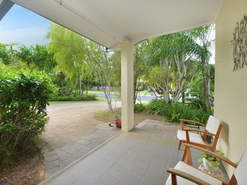 15 Hobson Drive, Brinsmead QLD 4870
