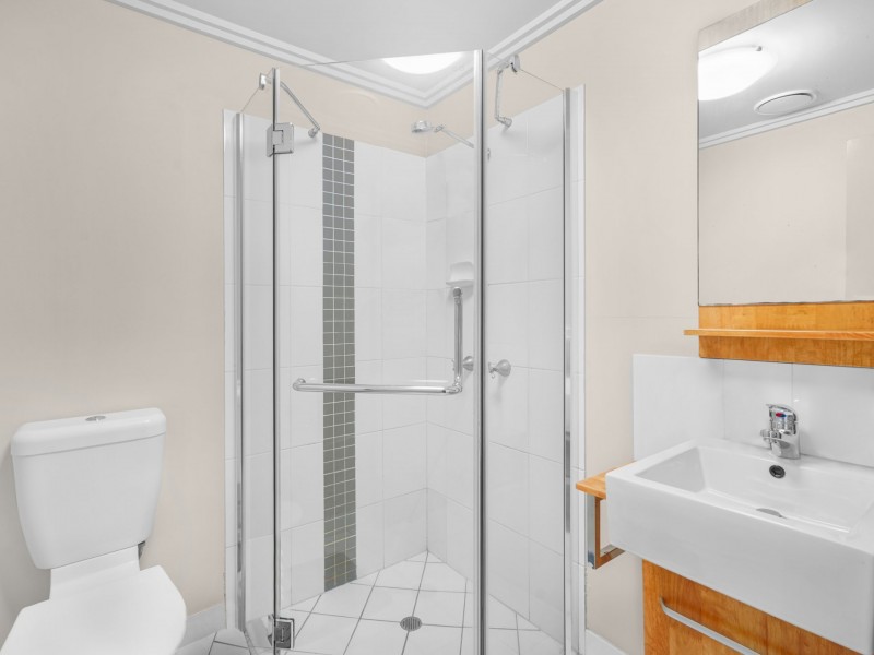 308/2-8 Centenary Close, Manoora QLD 4870